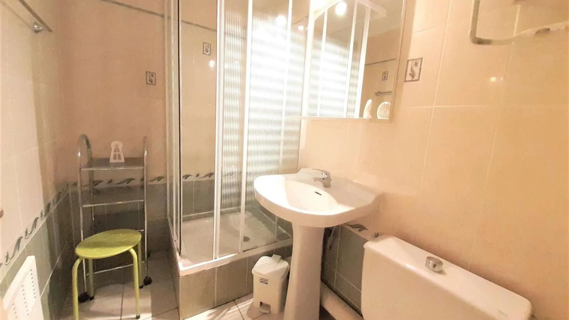 T2 A Vielle-Aure, 4 Pers, Balcon Sud, Parking, Kitchenette Equipee, Proche Commodites - Fr-1-457-325 شقة